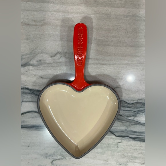 Le Creuset 6in Heart Skillet - Brand NEW - Picture 3 of 10